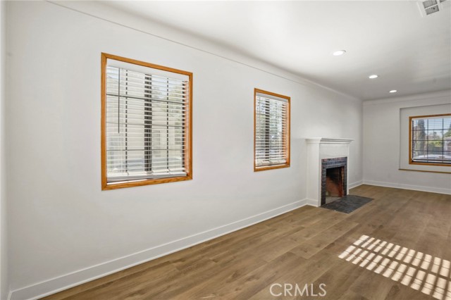Detail Gallery Image 8 of 42 For 7554 Irvine Ave, North Hollywood,  CA 91605 - 3 Beds | 2 Baths