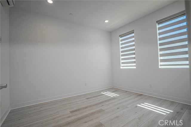 Detail Gallery Image 6 of 48 For 2317 W Broadway #6,  Anaheim,  CA 92804 - 4 Beds | 3/1 Baths