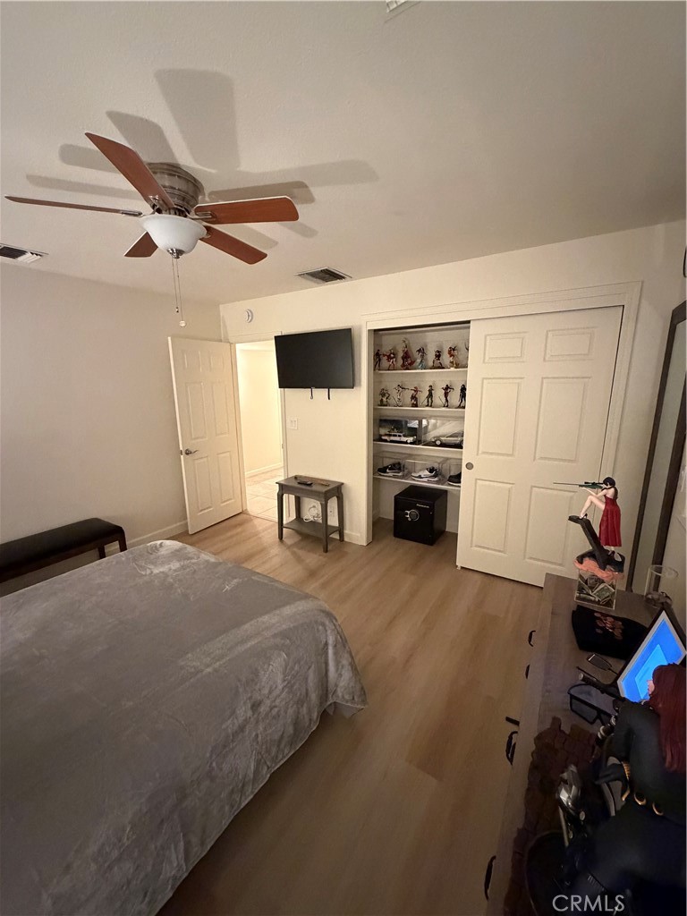 https://media.crmls.org/medias/5a27a32c-8615-42cc-b7aa-34bfade53512.jpg?preset=X-Large