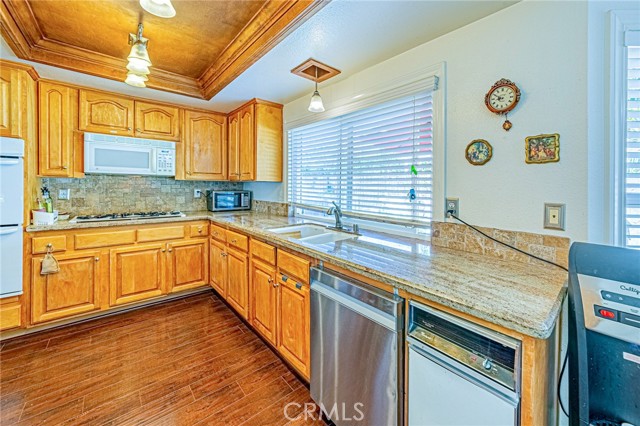 49 Stagecoach Drive, Phillips Ranch CA: https://media.crmls.org/medias/5a29388b-866a-4bf1-a911-8f85dcad6fc9.jpg