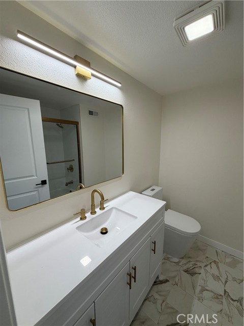 Detail Gallery Image 17 of 21 For 2432 Larchmont, Santa Ana,  CA 92706 - 3 Beds | 2 Baths