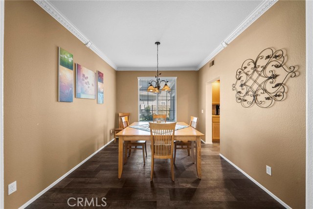 Detail Gallery Image 8 of 45 For 28246 Deer Ct, Canyon Country,  CA 91351 - 4 Beds | 2/1 Baths