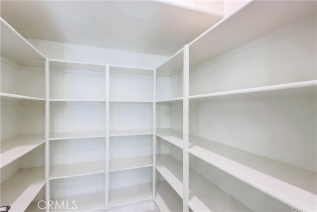 111 Newall, Irvine CA: https://media.crmls.org/medias/5a2d32ca-9abe-496a-9b8c-f673bc6ba8cd.jpg