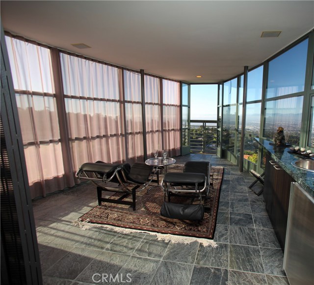 Detail Gallery Image 18 of 53 For 3807 Crest Rd, Rancho Palos Verdes,  CA 90275 - 5 Beds | 6/1 Baths