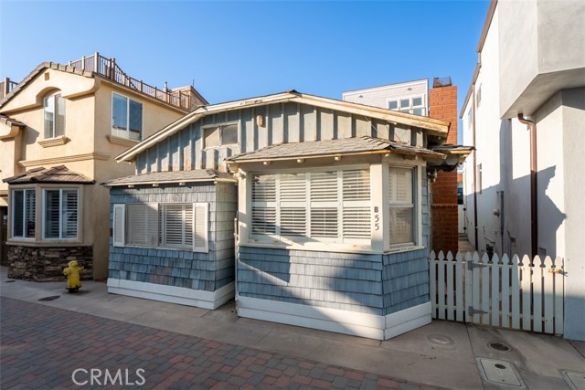 55 B Surfside Avenue, Surfside CA: https://media.crmls.org/medias/5a2e8ab3-0756-4e54-ba43-5e8476fbbfd1.jpg