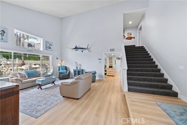 25261 Grissom Road, Laguna Hills CA: https://media.crmls.org/medias/5a2ec5b7-7a9f-4f80-b127-dc4d1fd7d3f4.jpg