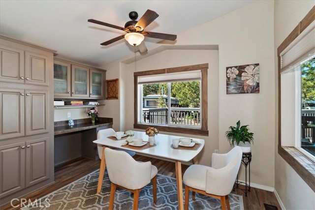 391 Montclair Dr, Big Bear City CA: https://media.crmls.org/medias/5a2f6c72-530f-4545-b710-08a7c066a340.jpg