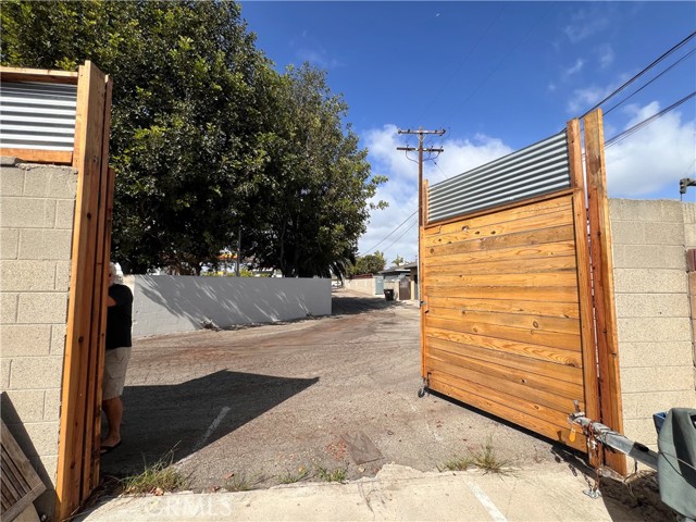 Detail Gallery Image 44 of 45 For 6431 E El Roble, Long Beach,  CA 90815 - 4 Beds | 2 Baths