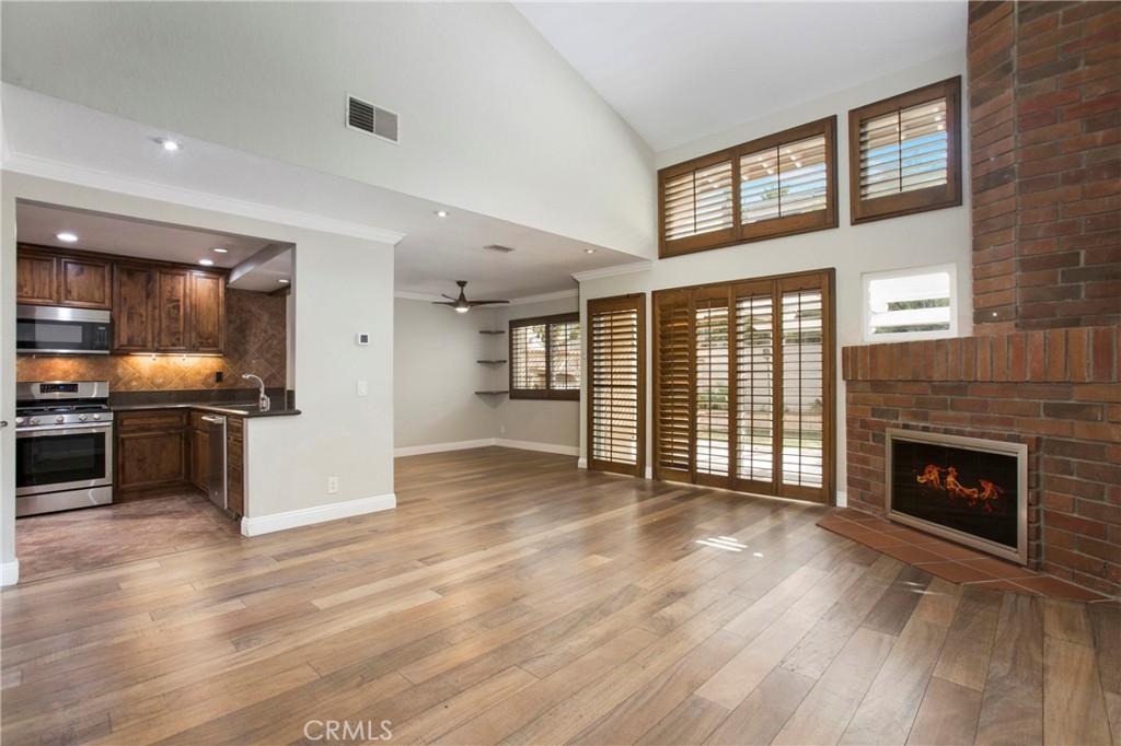 MLS #OC25247447 image #7