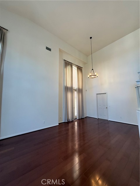 Detail Gallery Image 12 of 24 For 6 Ponte, Irvine,  CA 92606 - 5 Beds | 3/1 Baths