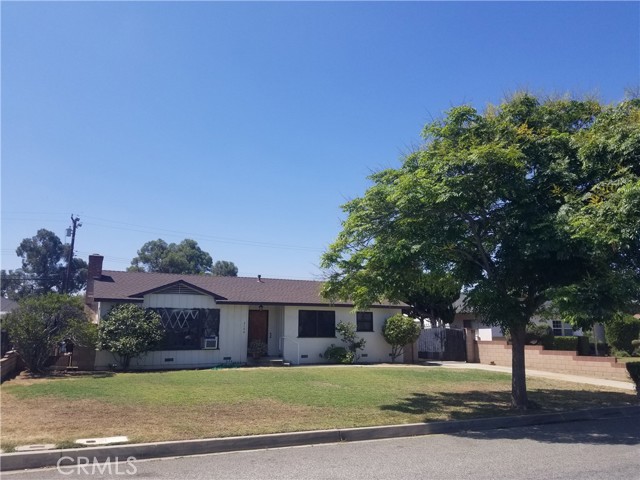 2106 E Cortez E Street, West Covina CA: https://media.crmls.org/medias/5a30debd-9560-4523-919c-f6640e905476.jpg