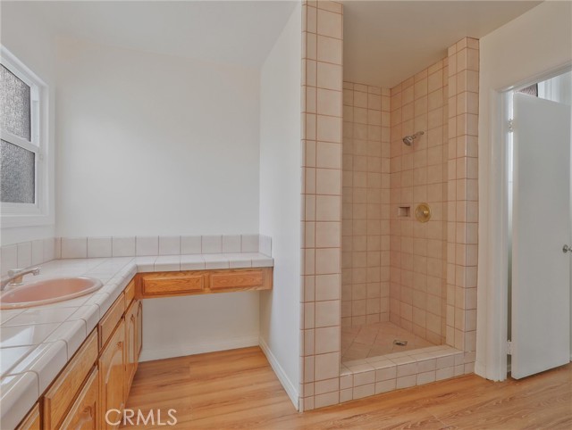 1017 Cordova Avenue, Glendale CA: https://media.crmls.org/medias/5a30ef6c-7bec-47e4-a881-7256f2500f8f.jpg