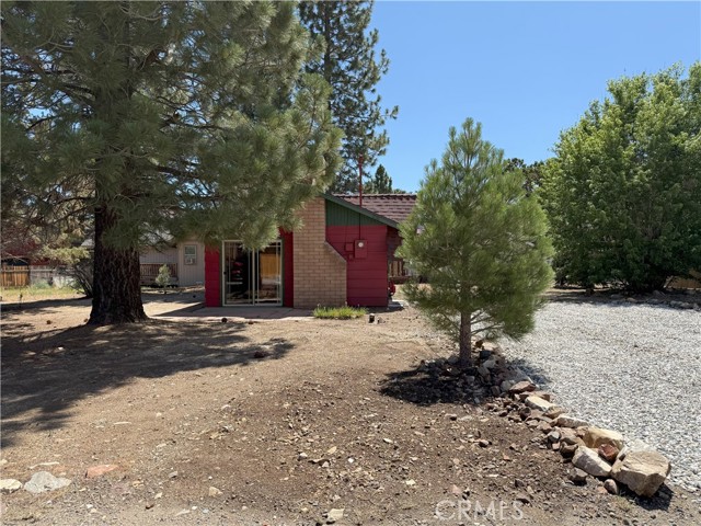 Detail Gallery Image 2 of 25 For 936 Pinon Ln, Big Bear City,  CA 92314 - 1 Beds | 1 Baths