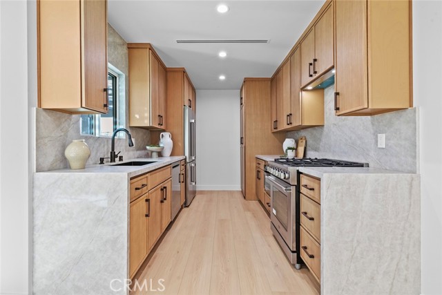 Detail Gallery Image 14 of 47 For 3141 N Frederic, Burbank,  CA 91504 - 3 Beds | 2 Baths