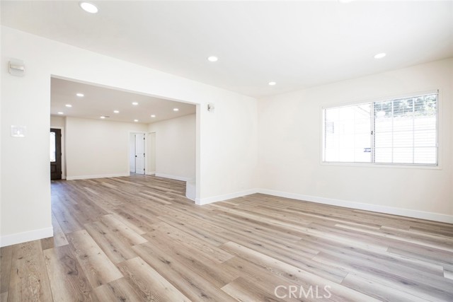 Detail Gallery Image 15 of 40 For 11110 Odell, Sunland,  CA 91040 - 4 Beds | 3 Baths