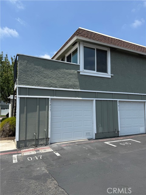 23017 Via Pimiento, Mission Viejo CA: https://media.crmls.org/medias/5a319c42-6750-4b63-a2b7-cfbe90c0026d.jpg
