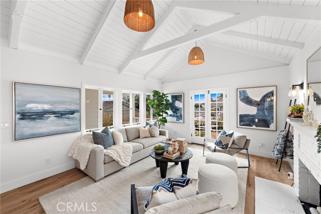 Detail Gallery Image 1 of 19 For 503 Brooks St, Laguna Beach,  CA 92651 - 3 Beds | 2 Baths