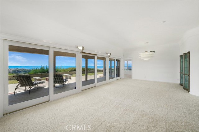 Detail Gallery Image 4 of 24 For 33 Montecito Dr, Corona Del Mar,  CA 92625 - 4 Beds | 2/1 Baths
