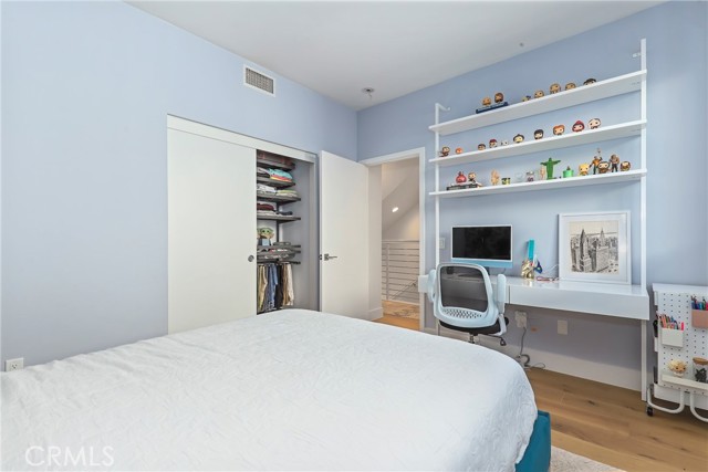 Detail Gallery Image 20 of 36 For 6072 W Studio Ct, Los Angeles,  CA 90038 - 3 Beds | 3/1 Baths