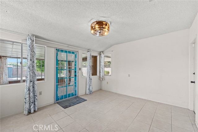 25869 Sandy Lodge Road, Menifee CA: https://media.crmls.org/medias/5a32c7f9-beb9-40d9-a370-3d1c8c4c7de6.jpg