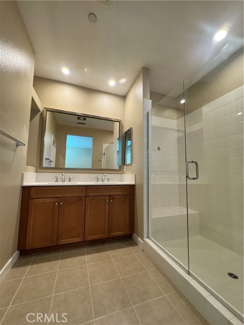 299 E Arrow Highway, Glendora CA: https://media.crmls.org/medias/5a33ba20-d89e-4cef-8370-63383aac0e85.jpg