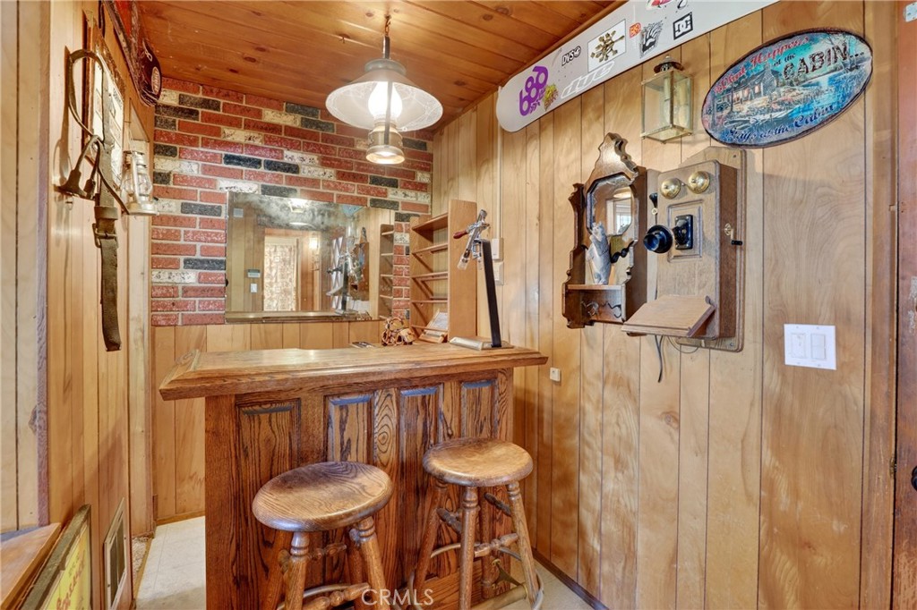 https://media.crmls.org/medias/5a33f09f-0cd1-4304-ae1c-fe05bf9b9262.jpg?preset=X-Large