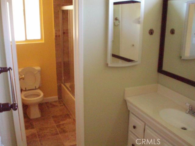 Detail Gallery Image 10 of 23 For 22931 Cass Ave, Woodland Hills,  CA 91364 - 3 Beds | 2 Baths