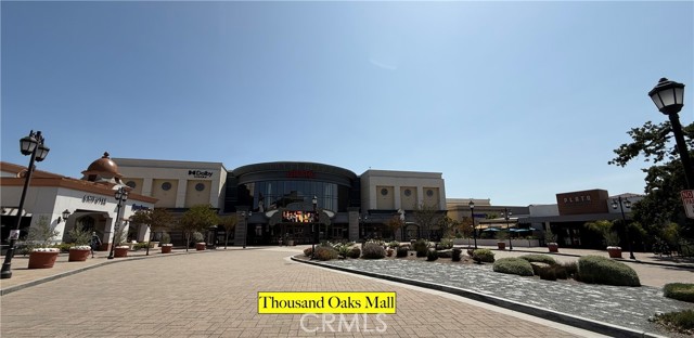 1 Skyline Drive, Thousand Oaks CA: https://media.crmls.org/medias/5a34af5b-2f24-4afb-a87b-1b87a7081e67.jpg