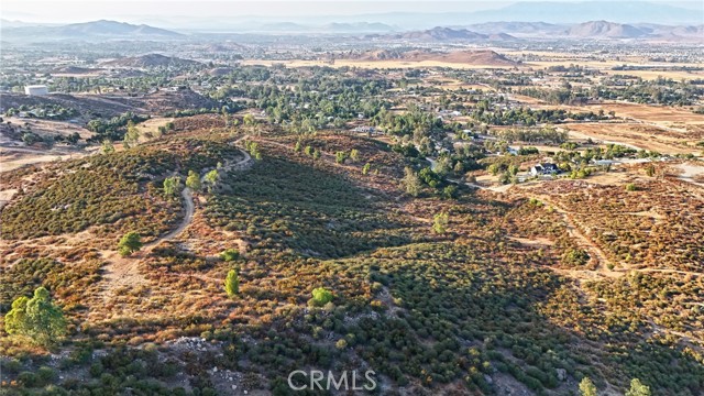 31355 Wild Lilac, Menifee CA: https://media.crmls.org/medias/5a3570db-c314-4f96-9d79-2f69b77a1263.jpg