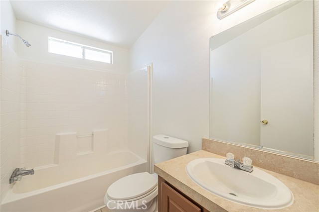 26321 Olanche, Mojave CA: https://media.crmls.org/medias/5a35b25e-2c72-49c9-9428-d6596ef14cbf.jpg