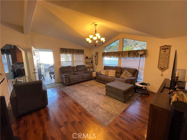 Detail Gallery Image 12 of 28 For 211 S Beach Blvd #72,  Anaheim,  CA 92804 - 3 Beds | 2 Baths