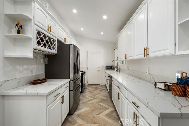 Detail Gallery Image 15 of 51 For 2303 N Magnolia, Palm Springs,  CA 92262 - 4 Beds | 2 Baths