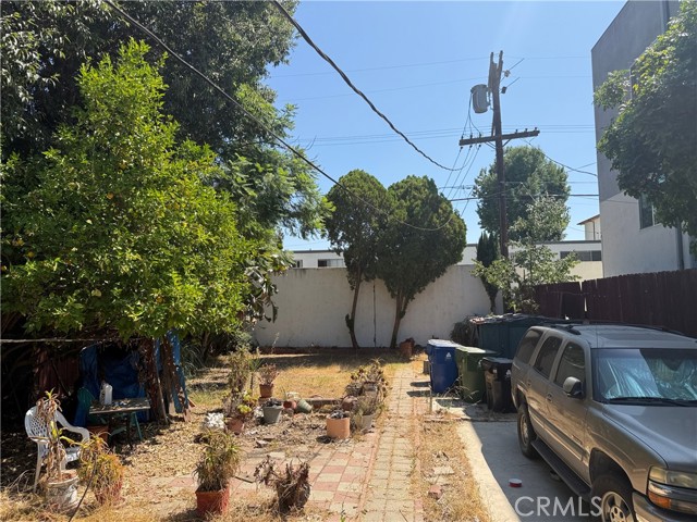 Detail Gallery Image 4 of 12 For 10840 Hesby St, North Hollywood,  CA 91601 - 2 Beds | 1 Baths