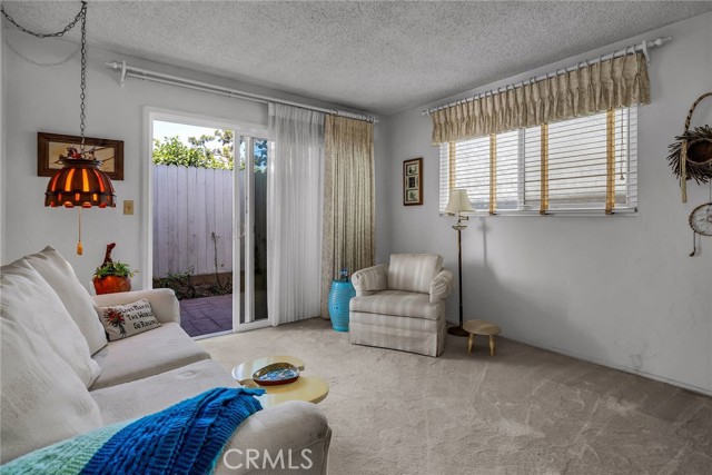 641 13th Street, Manhattan Beach, California 90266, 4 Bedrooms Bedrooms, ,1 BathroomBathrooms,Residential,Sold,13th,SB22214141