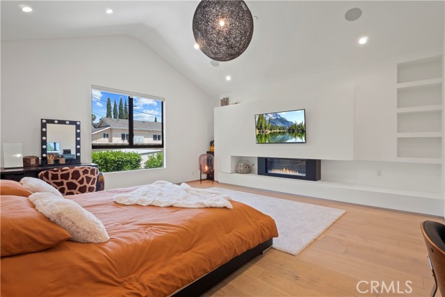 Detail Gallery Image 39 of 60 For 10673 Valleyheart Dr, Studio City,  CA 91604 - 4 Beds | 5 Baths