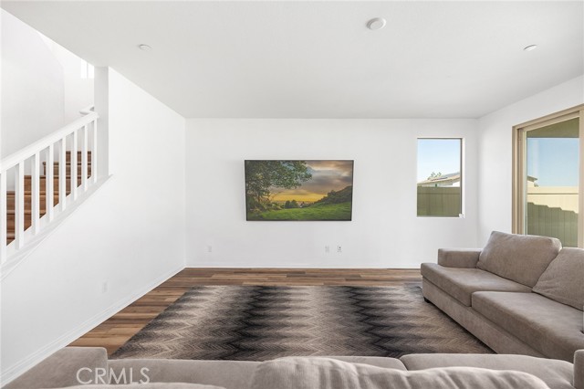 Detail Gallery Image 4 of 30 For 33076 Lirac Ln, Winchester,  CA 92596 - 6 Beds | 4/1 Baths