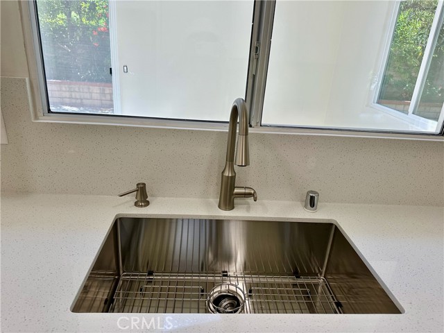 Detail Gallery Image 15 of 31 For 15 Butler St, Irvine,  CA 92612 - 5 Beds | 4 Baths