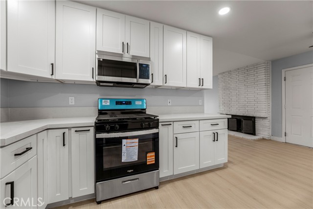 Detail Gallery Image 12 of 31 For 638 N Girard, Hemet,  CA 92544 - 2 Beds | 2 Baths