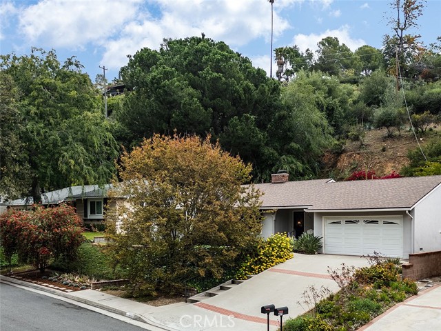 Detail Gallery Image 2 of 29 For 435 Paulette Pl, La Canada Flintridge,  CA 91011 - 3 Beds | 2 Baths