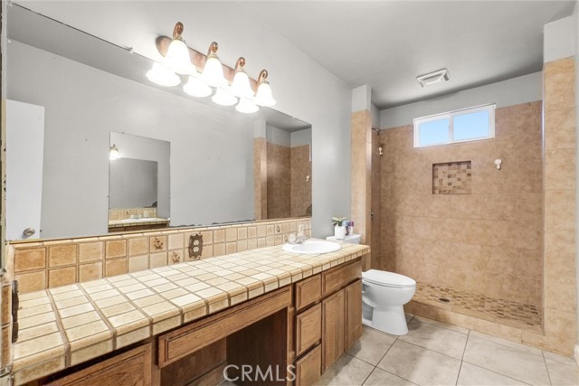 Detail Gallery Image 9 of 23 For 2842 Walnut St, Huntington Park,  CA 90255 - 4 Beds | 2 Baths