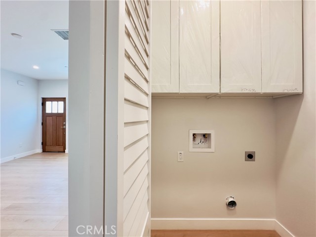 17522 1/2 Lemay Street, Lake Balboa CA: https://media.crmls.org/medias/5a3c9c81-efcc-4a58-b07f-adb49c817f97.jpg
