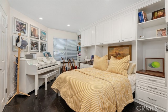 Detail Gallery Image 25 of 46 For 24 Cormorant, Newport Beach,  CA 92660 - 2 Beds | 2 Baths