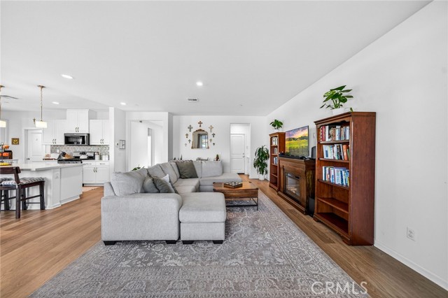 Detail Gallery Image 9 of 63 For 36316 Beacon Light Way, Wildomar,  CA 92595 - 4 Beds | 3 Baths