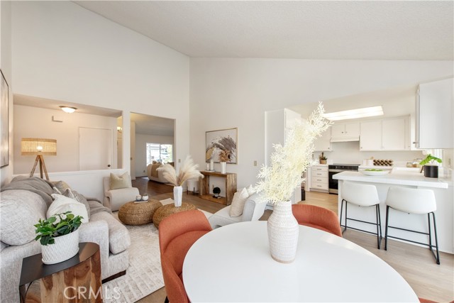 Detail Gallery Image 16 of 32 For 2536 Greenhill Dr, Fullerton,  CA 92833 - 4 Beds | 2 Baths
