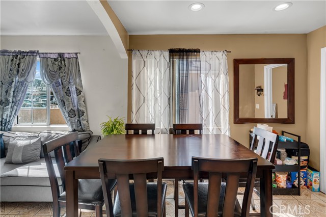 Detail Gallery Image 13 of 66 For 21931 Violeta Ave, Hawaiian Gardens,  CA 90716 - – Beds | – Baths