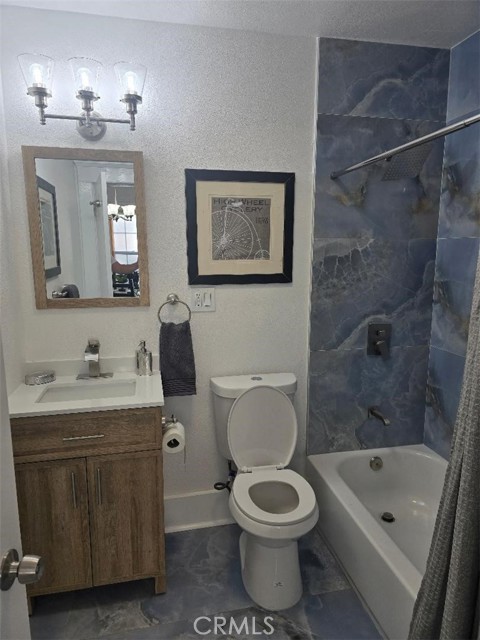 Image 10 of 15 For 5106 Gramercy Place
