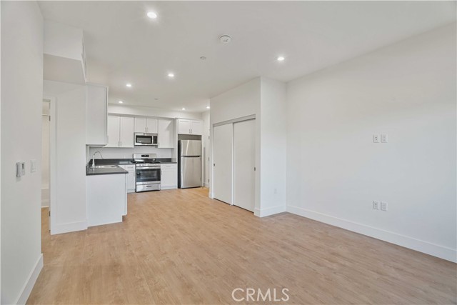 Detail Gallery Image 17 of 30 For 8750 Sepulveda Bld #310,  North Hills,  CA 91343 - 2 Beds | 2 Baths