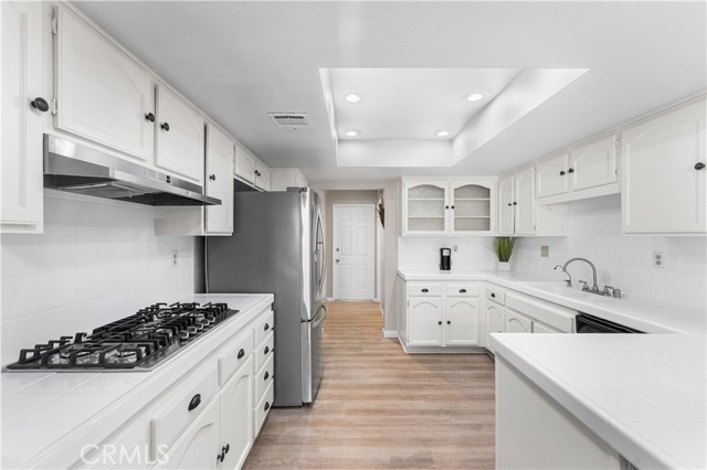 Detail Gallery Image 27 of 56 For 215 Hawk Ln, Palmdale,  CA 93551 - 3 Beds | 3 Baths
