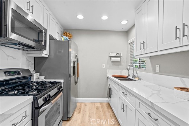 28 Via Terrano, Rancho Santa Margarita CA: https://media.crmls.org/medias/5a3ff578-5253-4794-a83f-3fe4fbe89cba.jpg