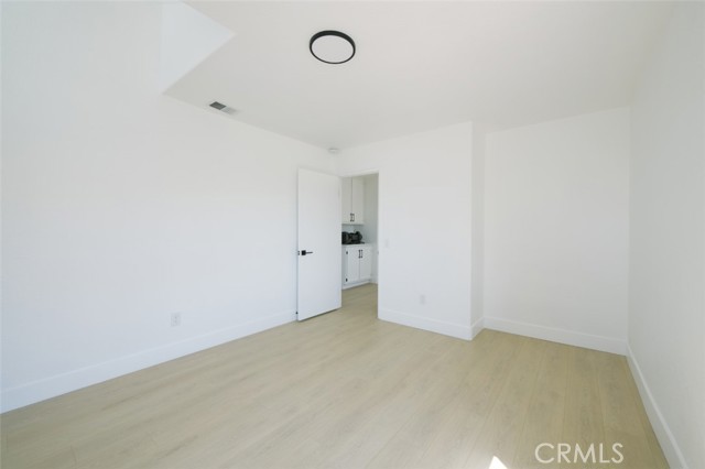 Detail Gallery Image 15 of 43 For 16532 Sir Barton Way, Moreno Valley,  CA 92551 - 3 Beds | 2/1 Baths